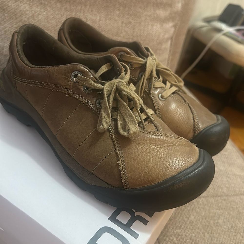 Keen Presidio Lace Up Size 9